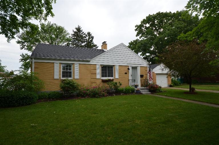 305 Earnshaw Dr, Dayton, OH 45429 photo 1