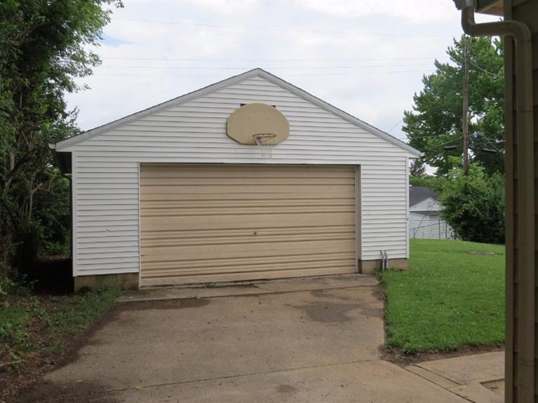 2381 Carew Ave, Dayton, OH 45420 photo 1
