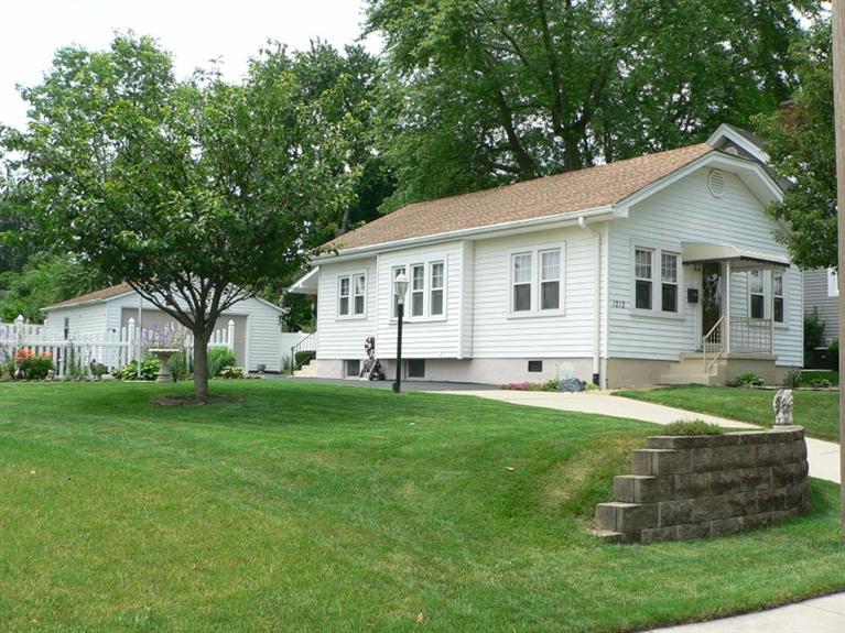 1212 Devon Ave, Dayton, OH 45429 photo 1