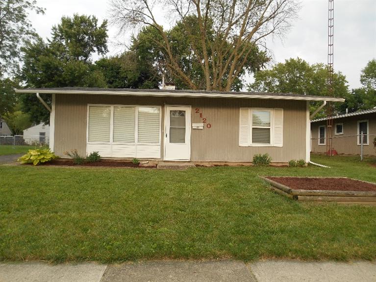 2120 Colton Dr, Dayton, OH 45420 photo 1