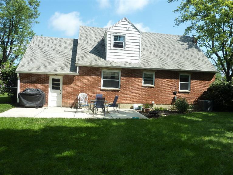 524 Earnshaw Dr, Dayton, OH 45429 photo 1