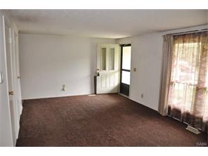 6922 Ginger Ave, Enon, OH 45323 photo 4