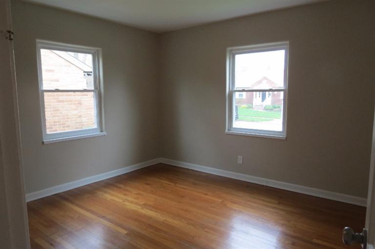 428 Lewiston Rd, Dayton, OH 45429 photo 1