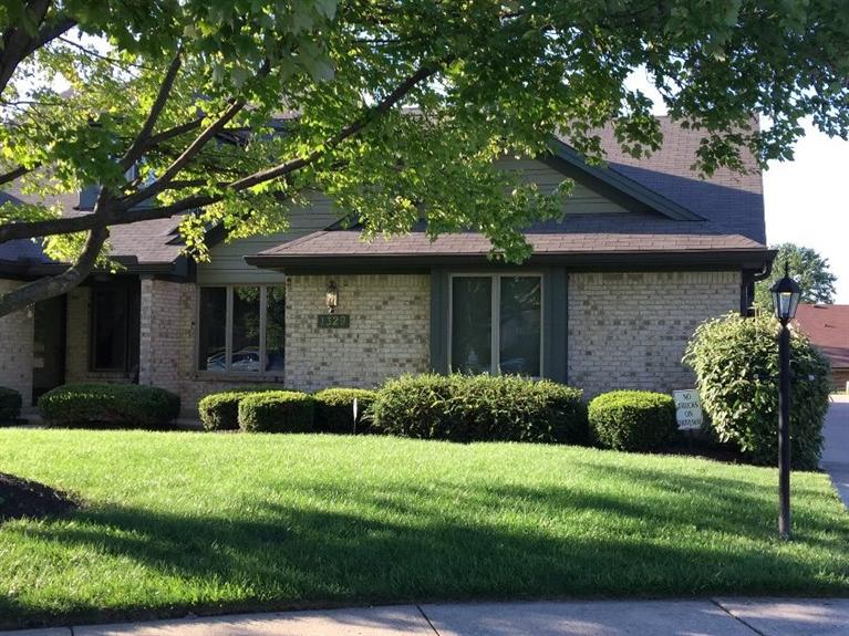 1329 Donson Cir, Dayton, OH 45429 photo 1