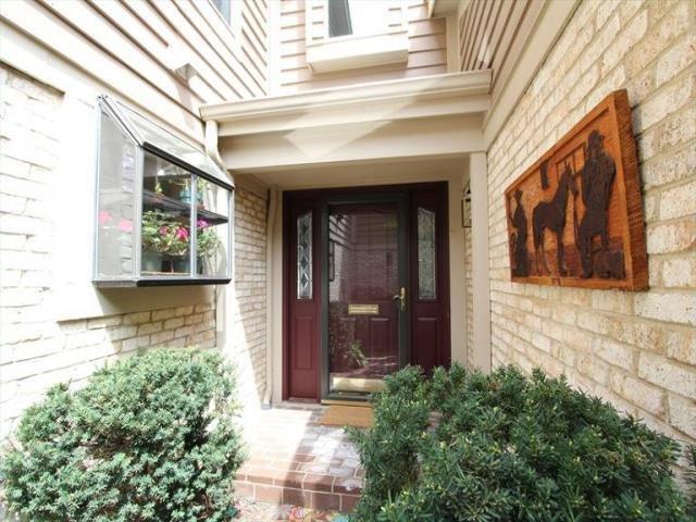 175 Strathmoor Xing, Dayton, OH 45429 photo 1