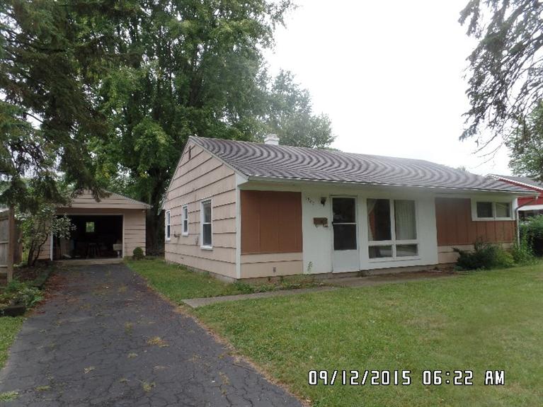 1941 Pond Dr, Springfield, OH 45505 photo 1