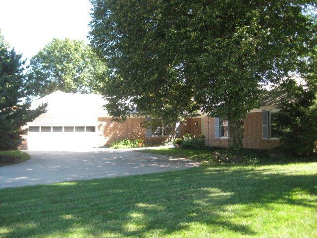 476 Cedarleaf Dr, Dayton, OH 45459 photo 1
