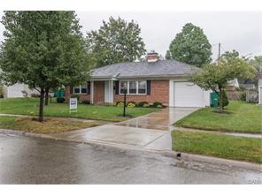 641 Lamont Dr, Dayton, OH 45429 photo 2