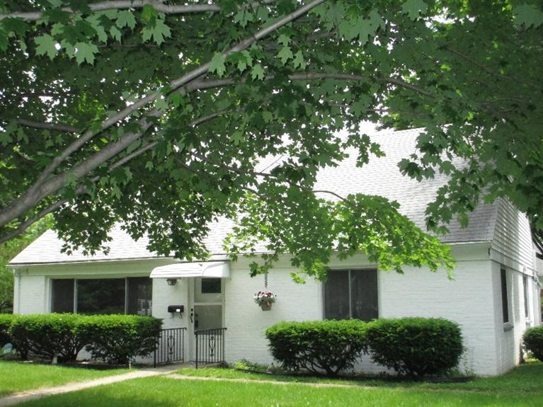 728 Oakview Dr, Dayton, OH 45429 photo 1