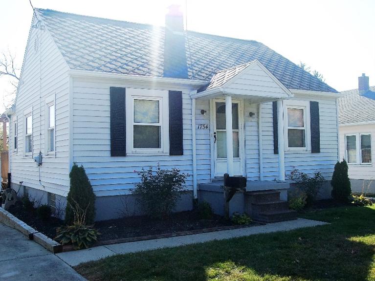 1754 Roslyn Ave, Dayton, OH 45429 photo 1