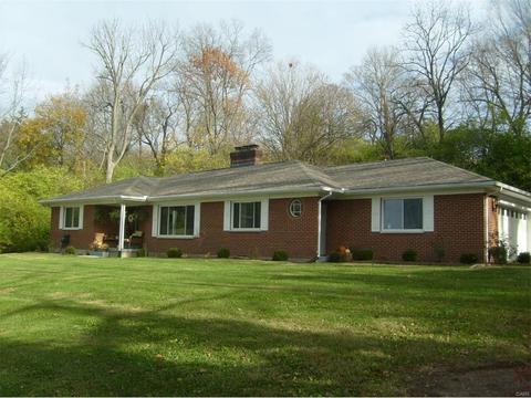 3124 Blossom Heath Rd, Dayton, OH 45419 photo 1