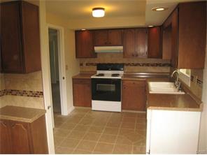 1203 Apache Trl, Jamestown Vlg, OH 45335 photo 7