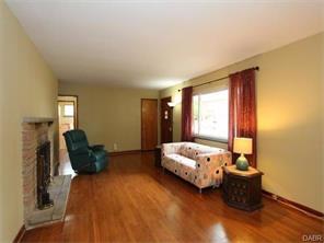 1040 Greenridge Dr, Dayton, OH 45429 photo 2