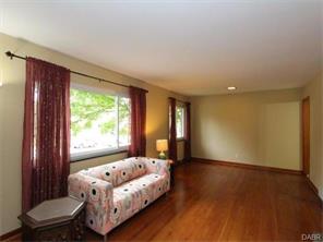 1040 Greenridge Dr, Dayton, OH 45429 photo 3