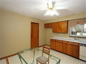1040 Greenridge Dr, Dayton, OH 45429 photo 7