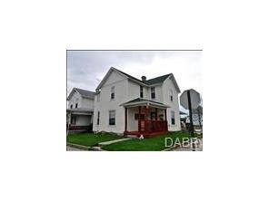 903 Clifton Ave, Springfield, OH 45505 photo 1