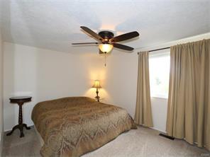 65 Roundtree Ct, Springboro, OH 45066 photo 11