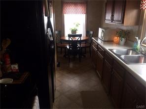37 E Hebble Ave, Fairborn, OH 45324 photo 4