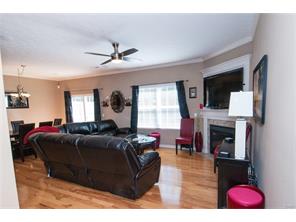 3190 Cobblestone Ln, Dayton, OH 45429 photo 3