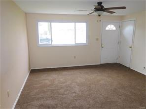 405 Skipper Ct, Englewood, OH 45322 photo 2