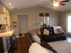 121 Shaw Rd, Englewood, OH 45322 photo 2