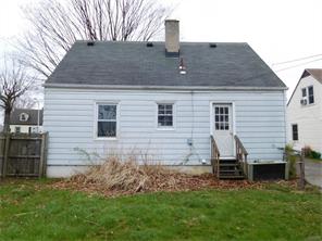 2012 E Bataan Dr, Dayton, OH 45420 photo 4