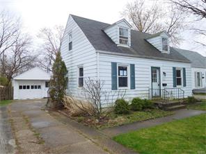 2012 E Bataan Dr, Dayton, OH 45420 photo 2