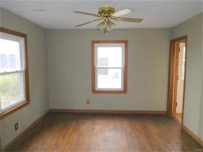 2012 E Bataan Dr, Dayton, OH 45420 photo 9