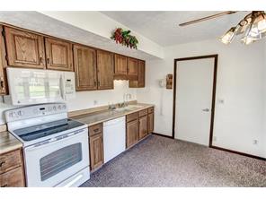 3360 Scotsdale Dr, Springfield, OH 45504 photo 8