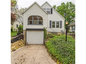 2068 Maplecrest Dr, Dayton, OH 45409 photo 1