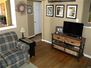 2100 E Bataan Dr, Dayton, OH 45420 photo 9