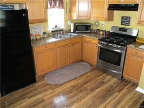 2100 E Bataan Dr, Dayton, OH 45420 photo 4