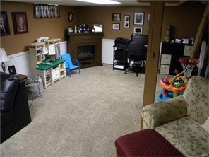 2100 E Bataan Dr, Dayton, OH 45420 photo 18