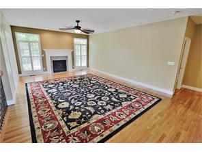 165 Sapphire Dr, Clearcreek Twp, OH 45066 photo 8