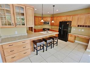 165 Sapphire Dr, Clearcreek Twp, OH 45066 photo 2
