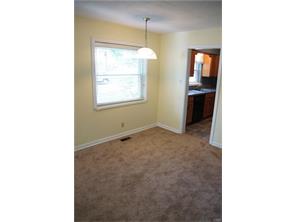 716 Talbott Dr, Dayton, OH 45429 photo 4