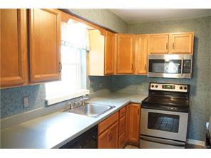 716 Talbott Dr, Dayton, OH 45429 photo 2