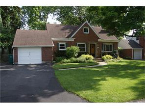 716 Talbott Dr, Dayton, OH 45429 photo 1