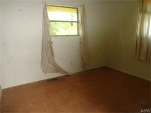 4818 Becker Dr, Dayton, OH 45417 photo 8