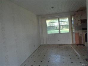 4818 Becker Dr, Dayton, OH 45417 photo 3