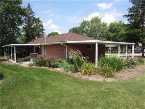 8 Boundbrook Dr, Dayton, OH 45459 photo 2