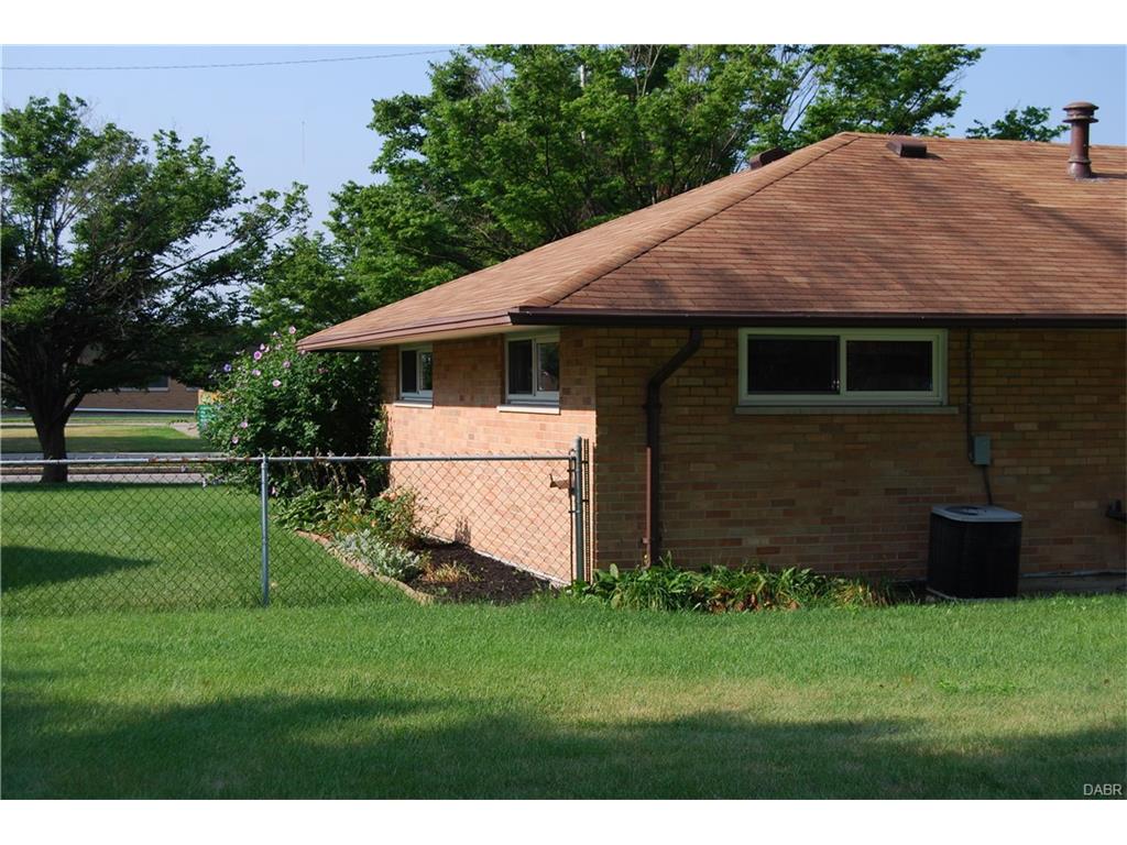825 E Stroop Rd, Dayton, OH 45429 photo 17