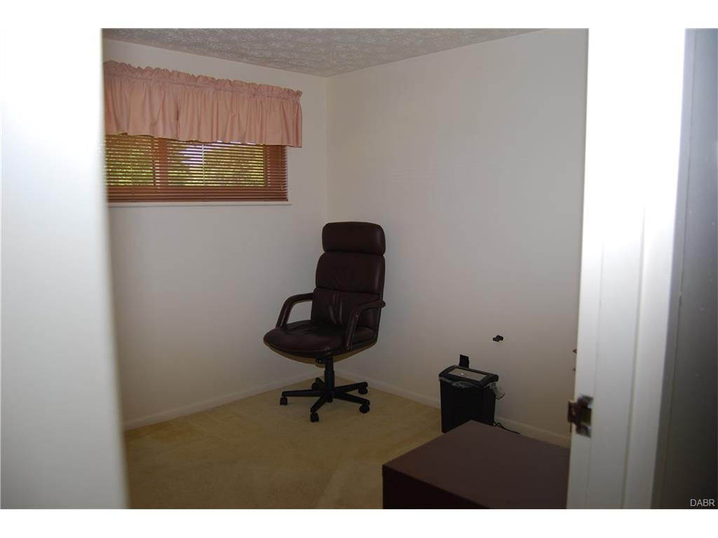825 E Stroop Rd, Dayton, OH 45429 photo 12