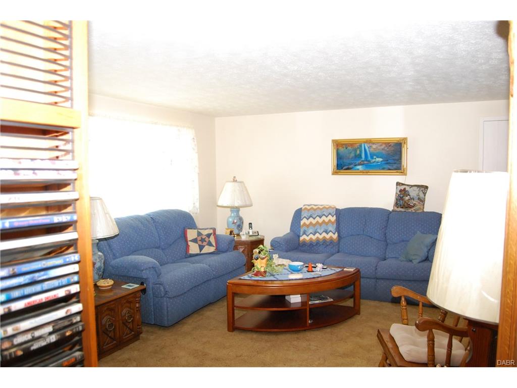 825 E Stroop Rd, Dayton, OH 45429 photo 5