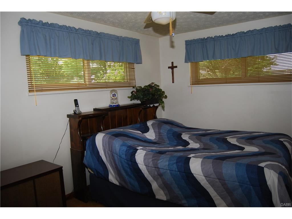 825 E Stroop Rd, Dayton, OH 45429 photo 11