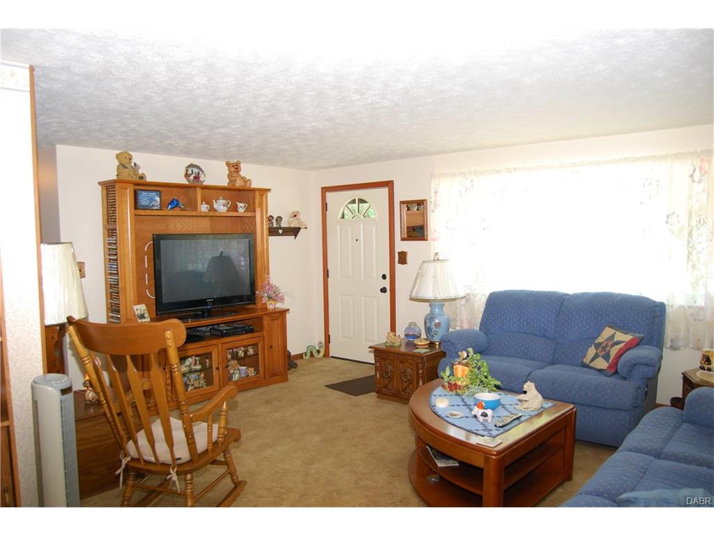 825 E Stroop Rd, Dayton, OH 45429 photo 4