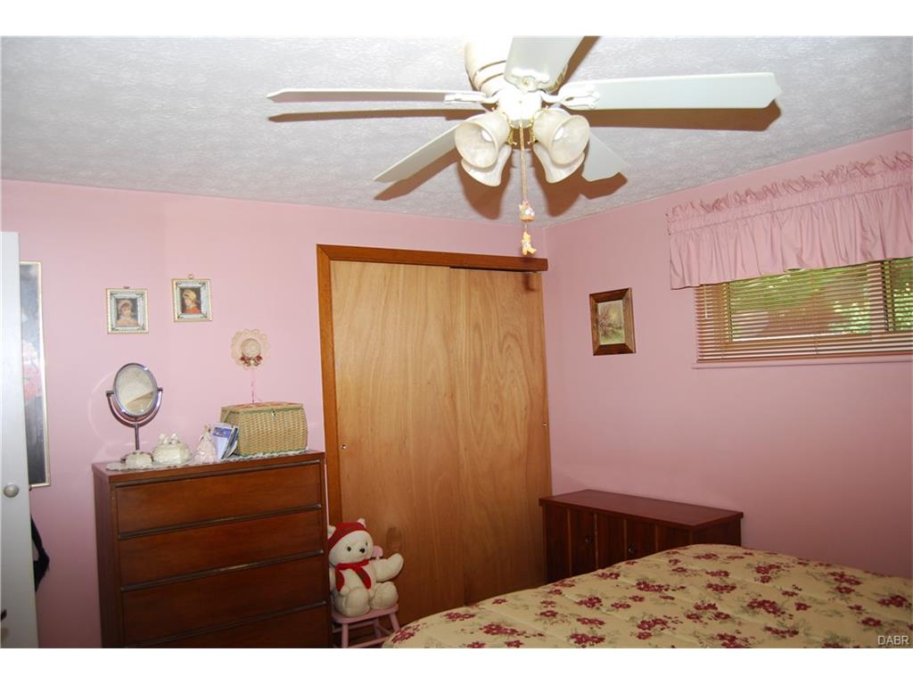 825 E Stroop Rd, Dayton, OH 45429 photo 10