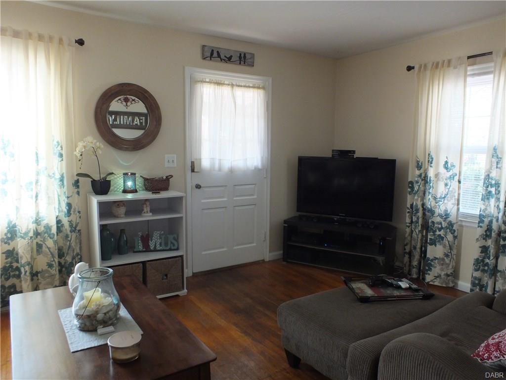 906 Corwin Ave, Hamilton, OH 45015 photo 4