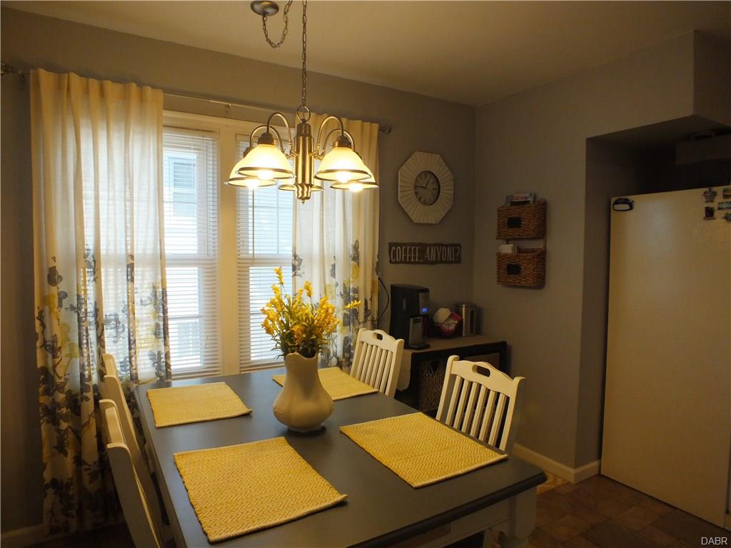 906 Corwin Ave, Hamilton, OH 45015 photo 5