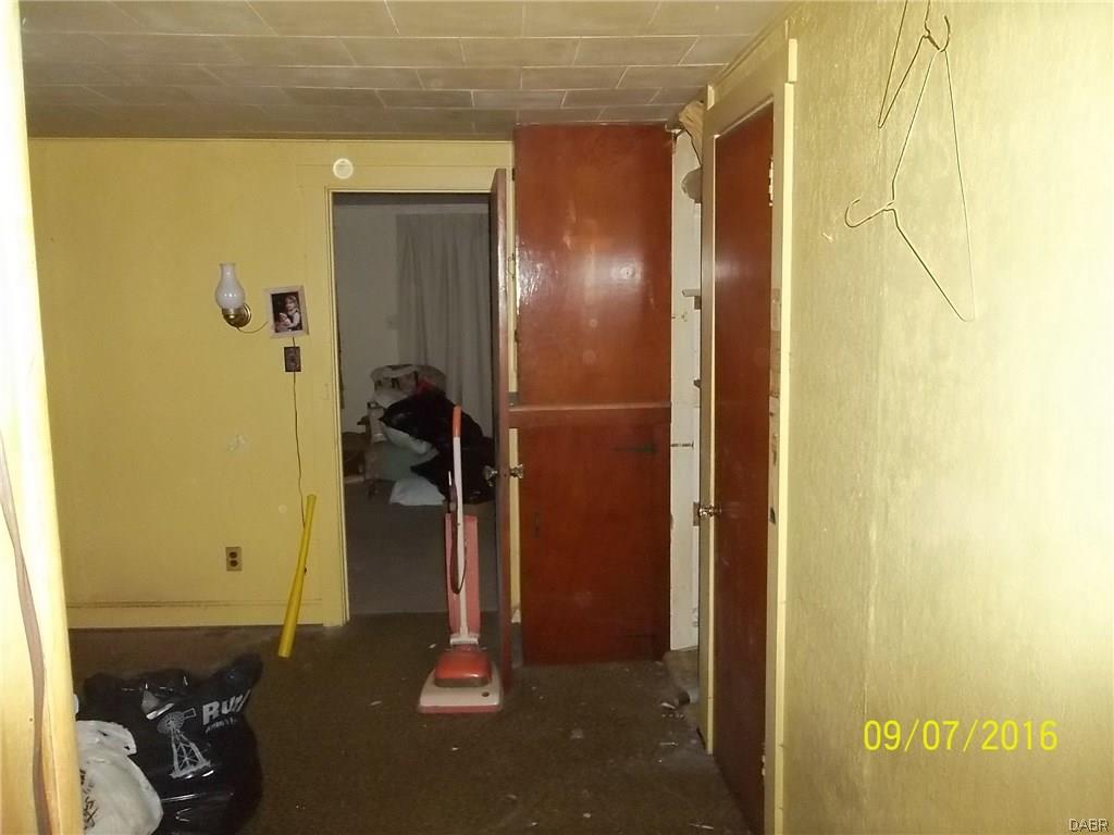 1662 W Sparrow Rd, Springfield, OH 45502 photo 10